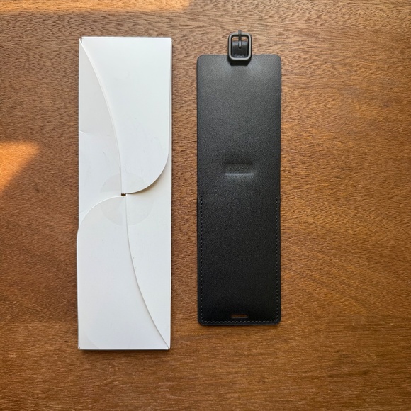 Away Black Luggage Tag (2 Available) - Picture 2 of 4